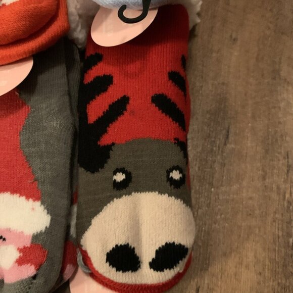 Cozy Plush Fleece Non-Slip Christmas Socks With Animal Designs for Kids - Picture 4 of 11